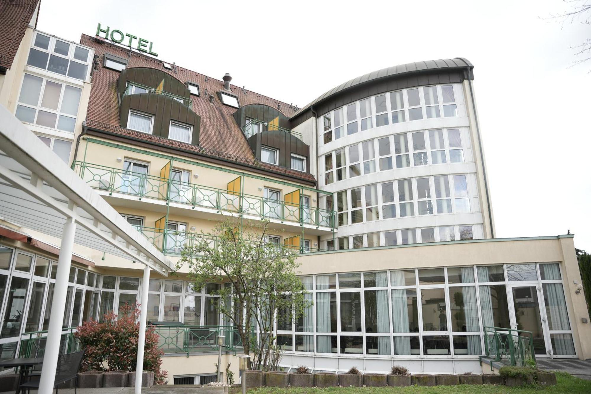 Weber Hotel MHG Exteriér fotografie